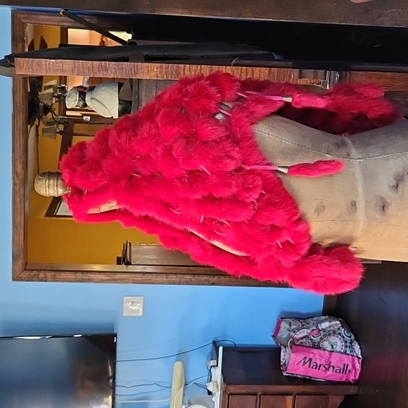 Vibrant Red Rabbit Shawl. - Picture 5 of 5